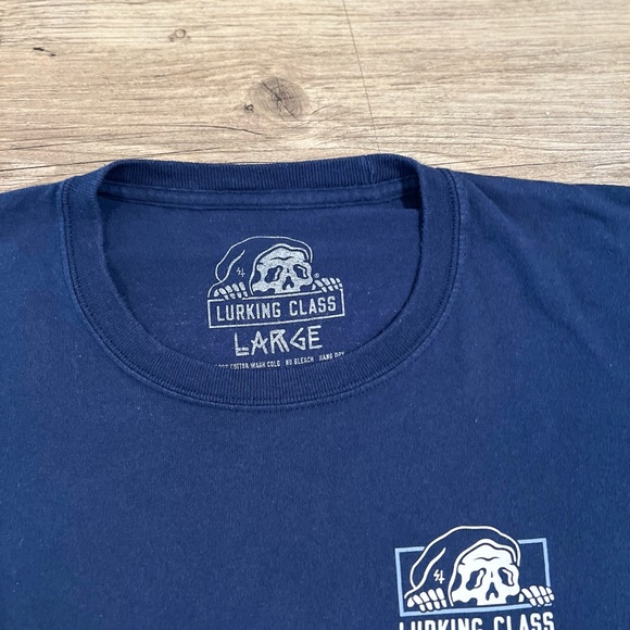Lurking Class by Sketchy Tank x Mr. Tucks Chapter 2 Navy T-Shirt - Picture 5 of 7